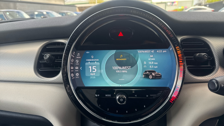 MINI Hatchback 1.5 Cooper Exclusive 5dr Auto Petrol Hatchback